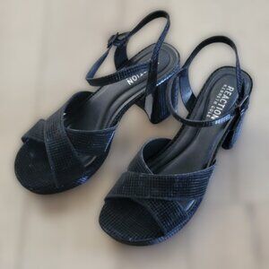 NWT KENNETH COLE Reeva Platforms Black Grid Metallic